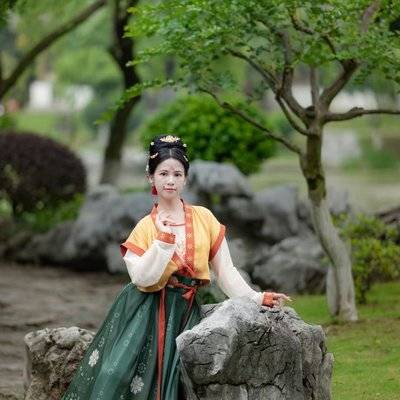 汉服模特