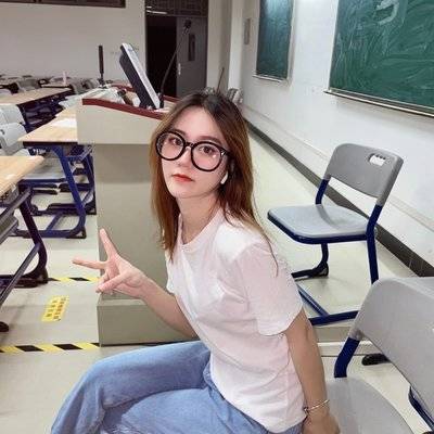 黑白模特