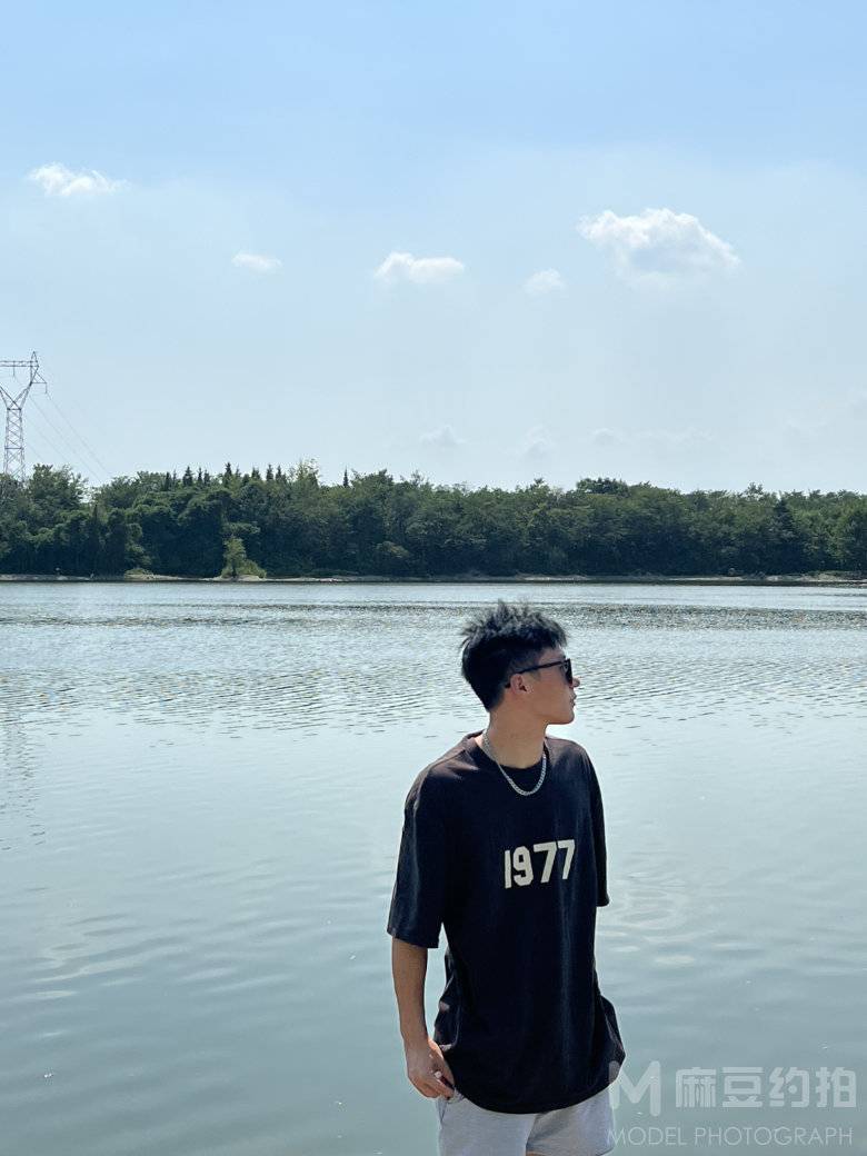 黑白模特