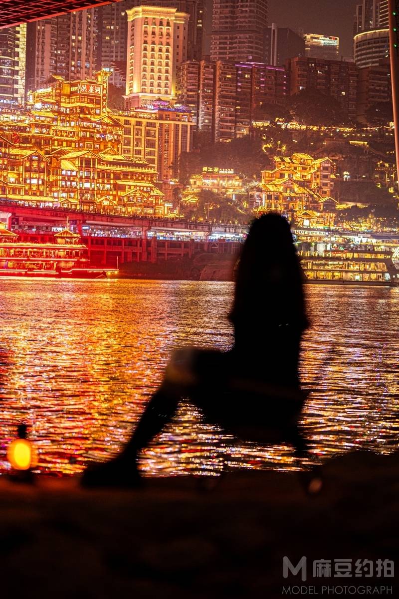 夜景模特