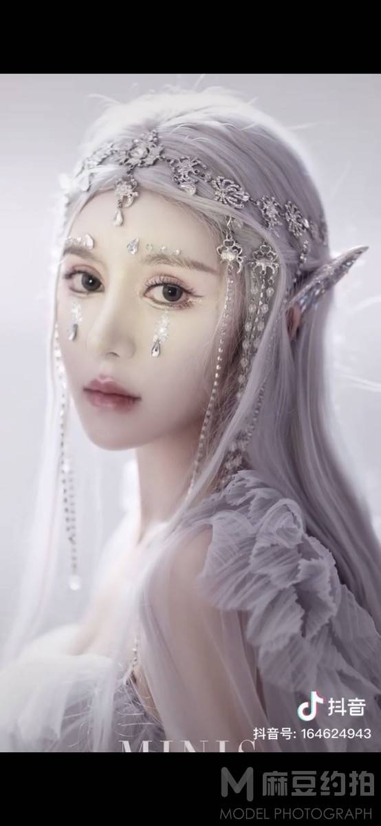 妆容模特