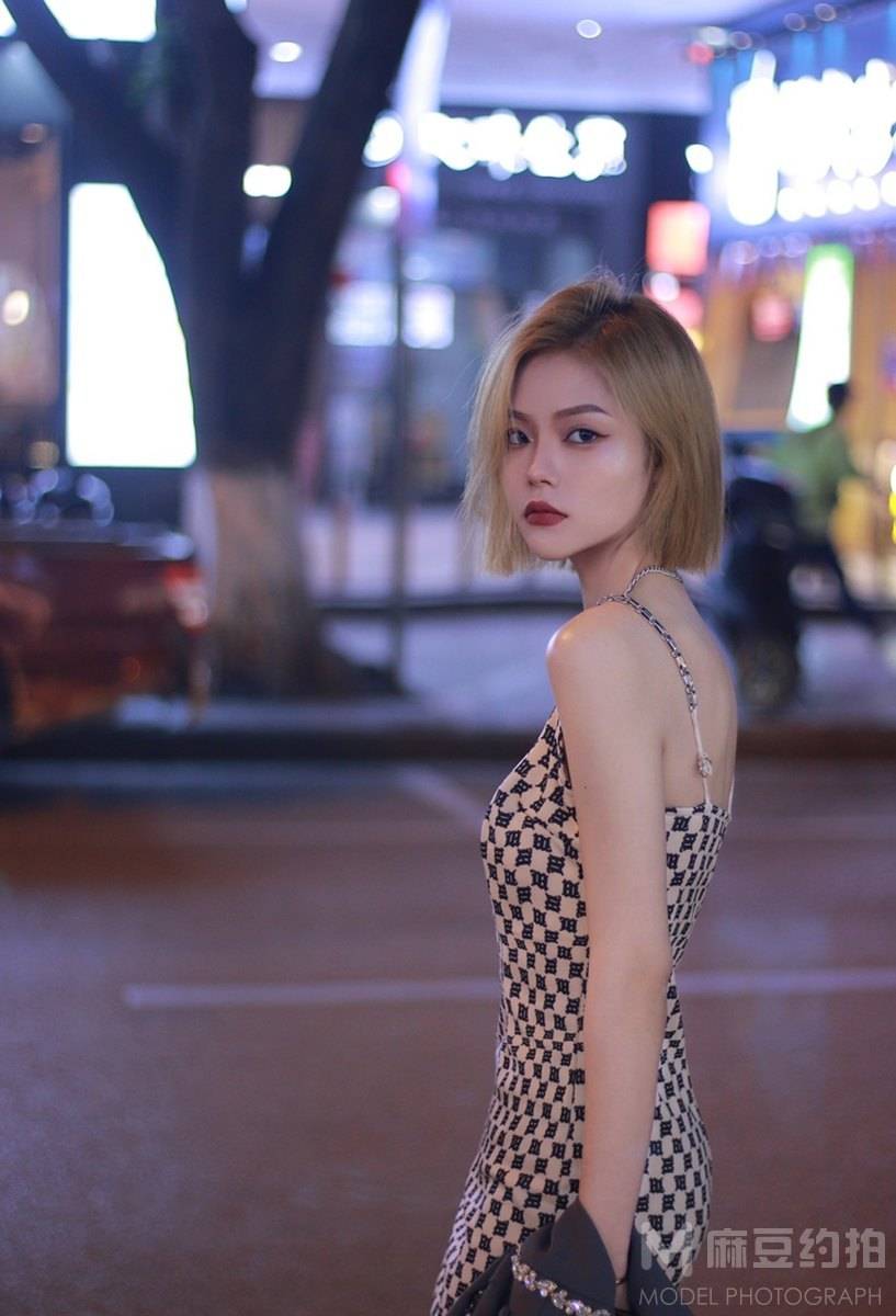 夜景模特