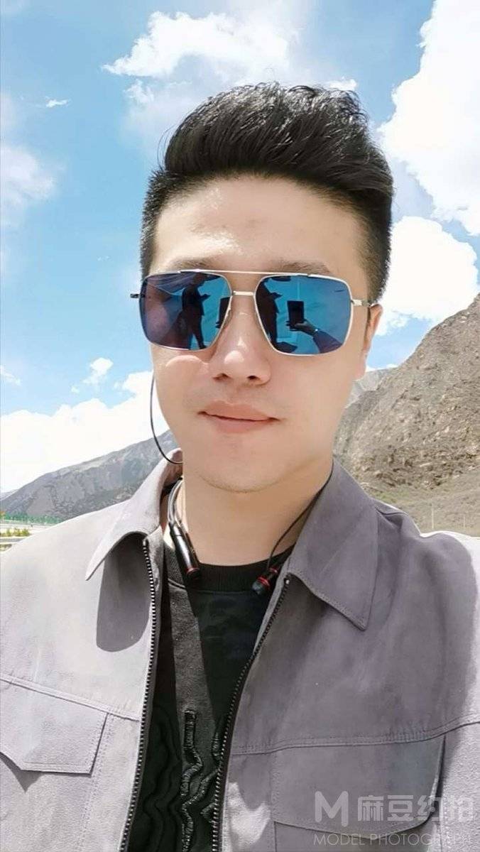 纪实模特