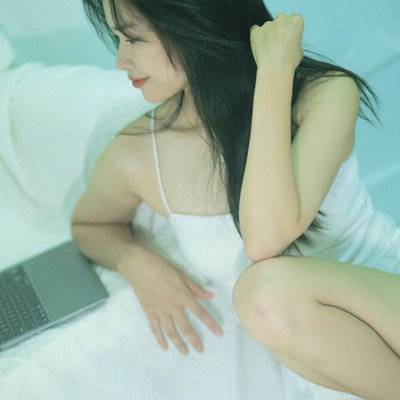黑白模特
