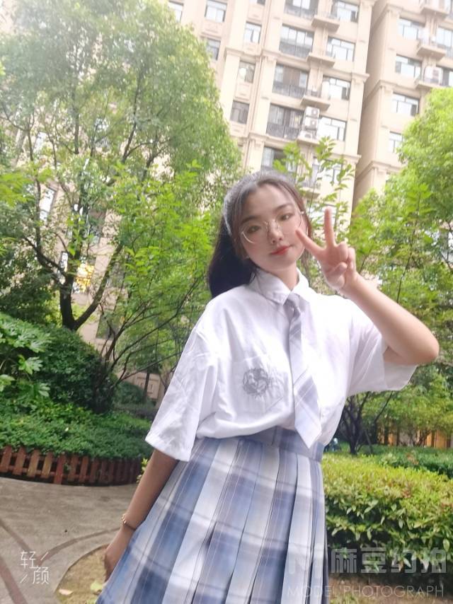 校园模特