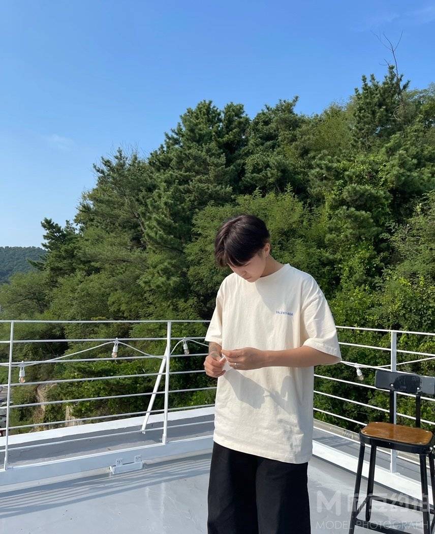 黑白模特