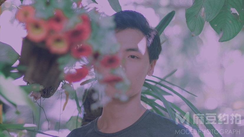 情绪模特