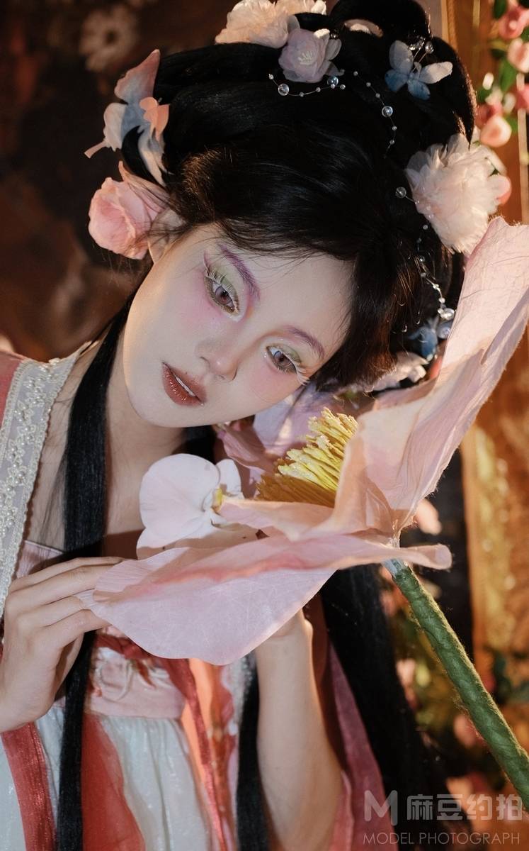 妆容模特