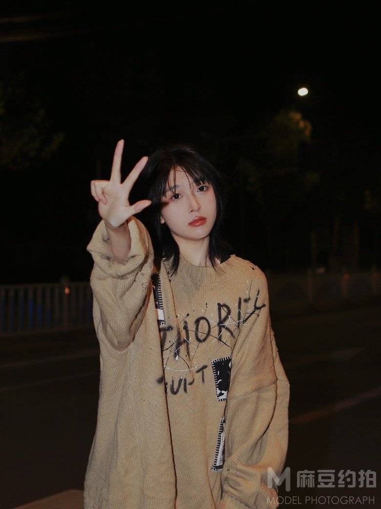 情绪模特