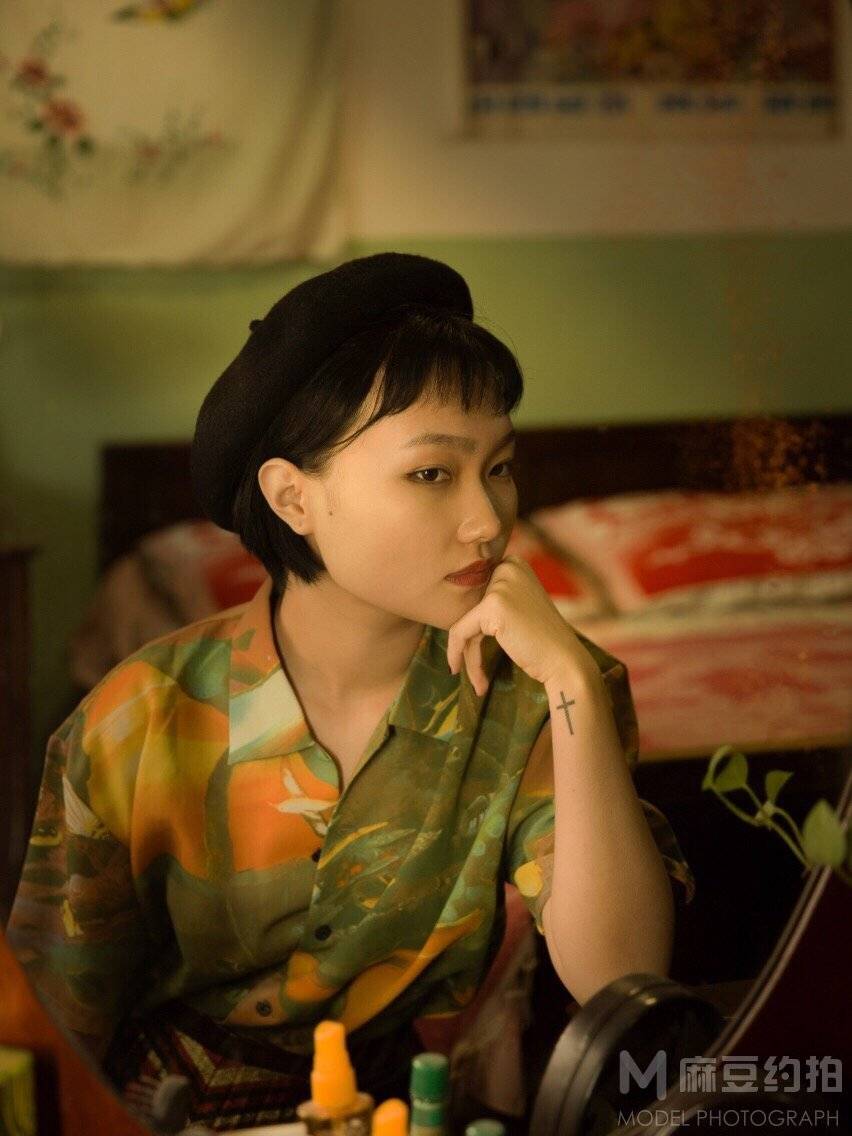 情绪模特