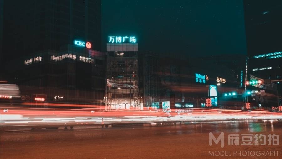夜景模特