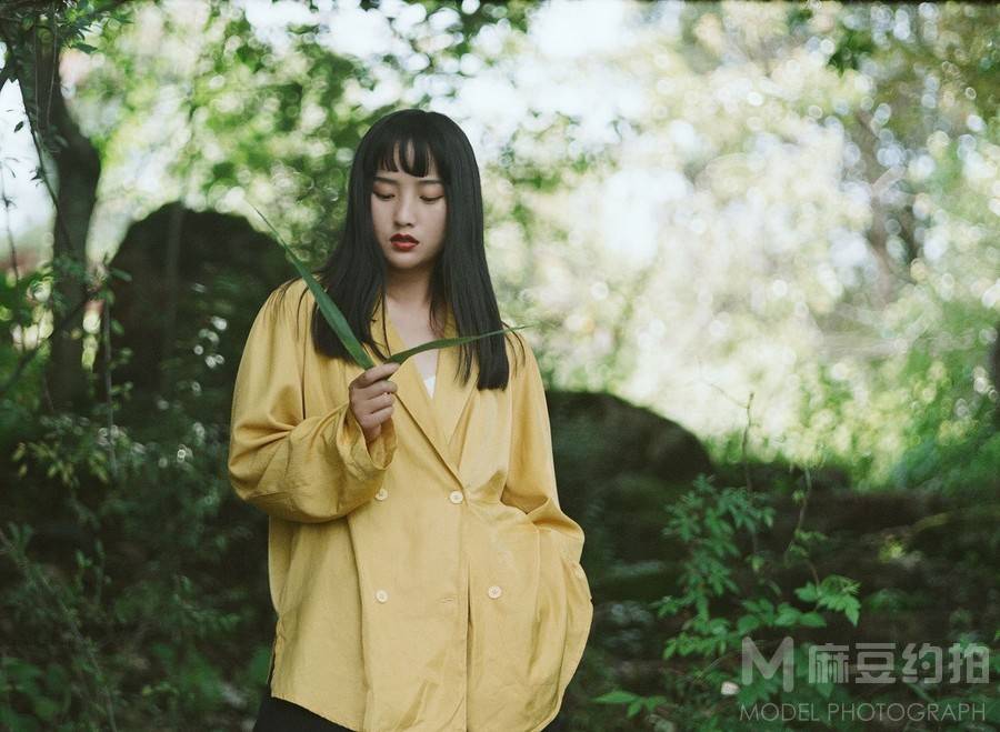 情绪模特