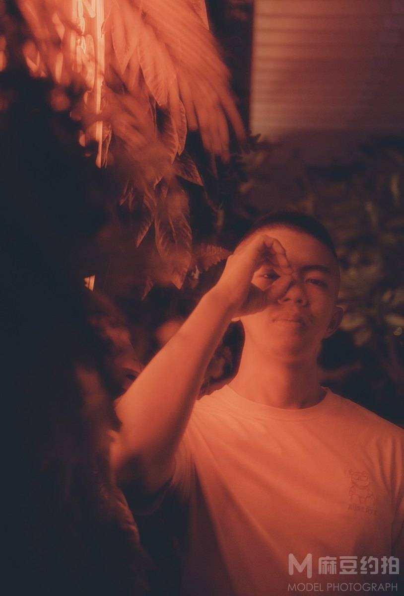 夜景模特