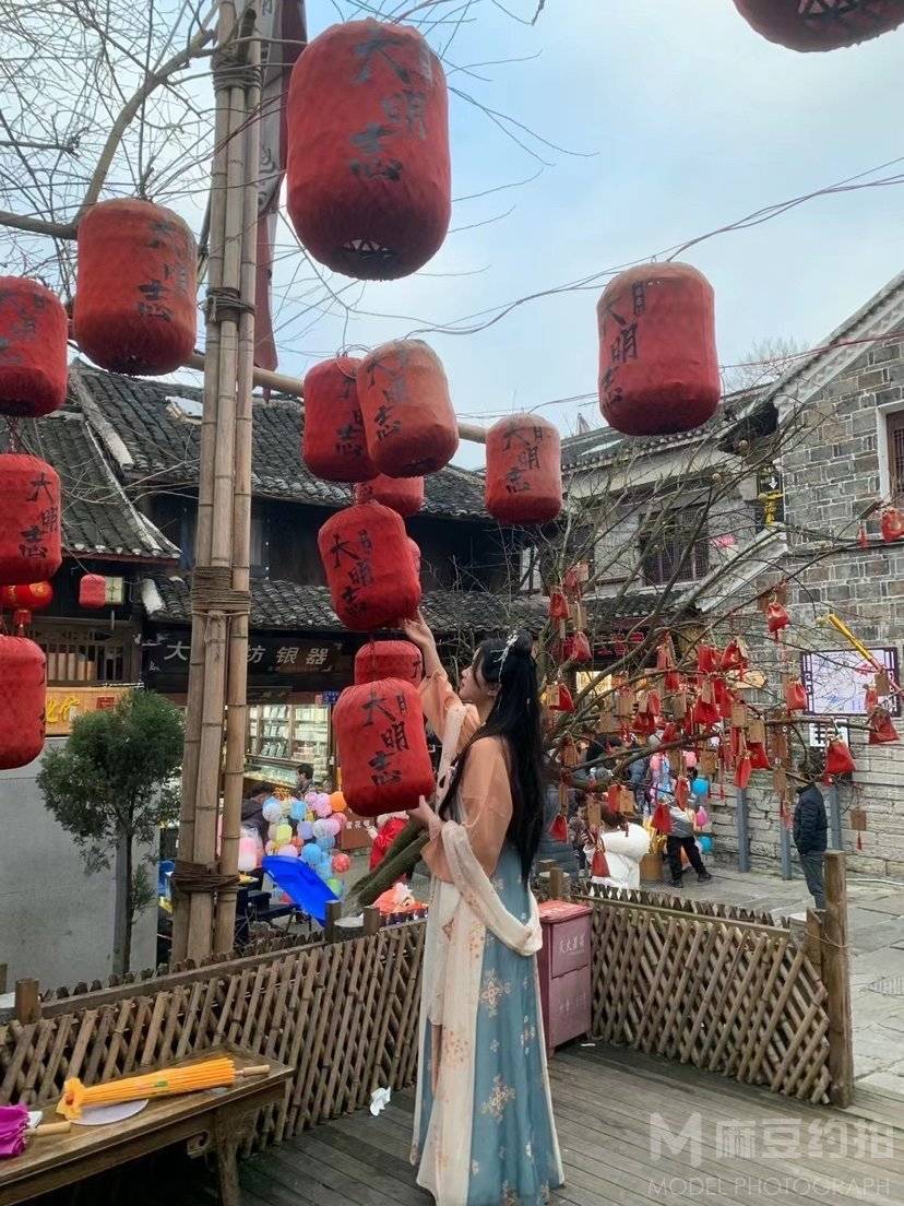 汉服模特