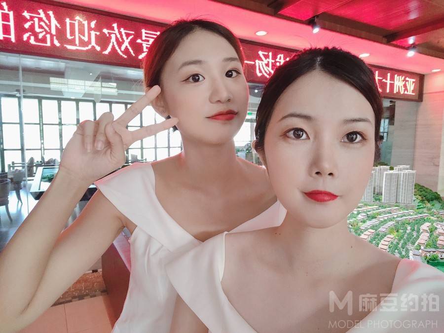 校园模特
