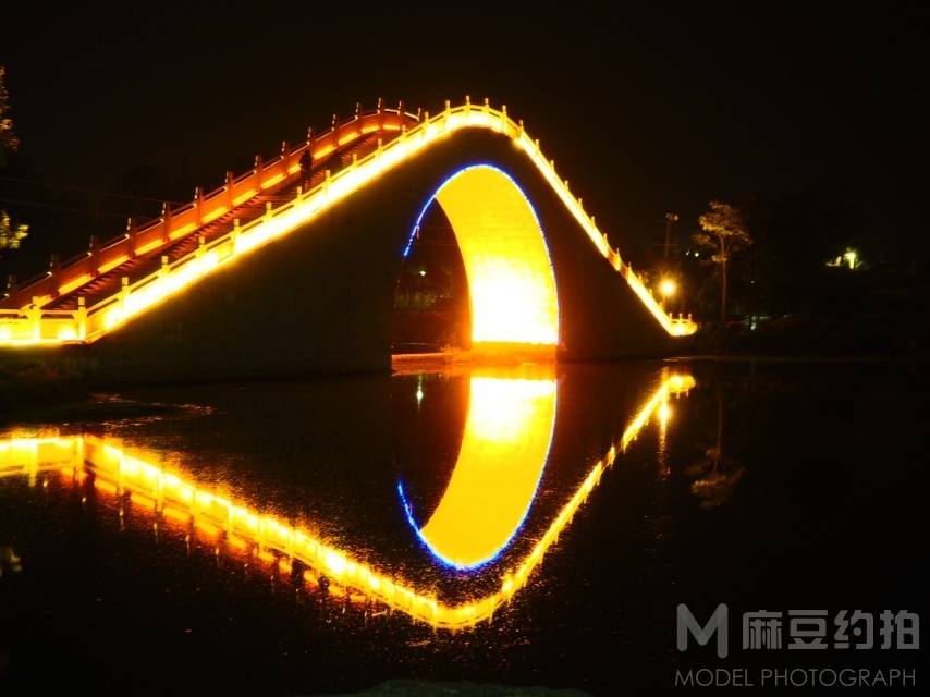 夜景模特