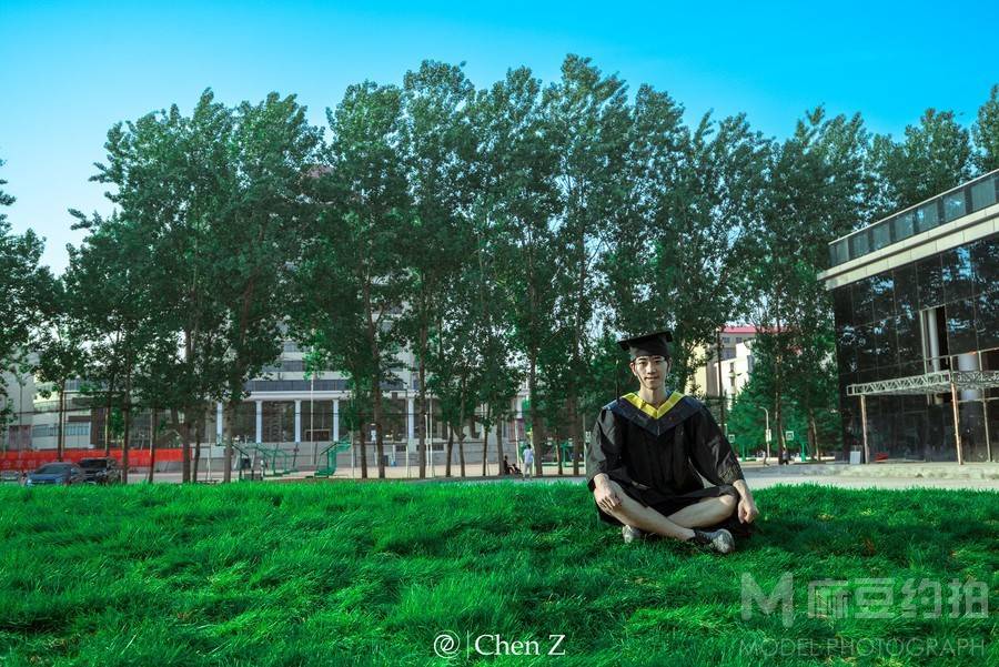 校园模特