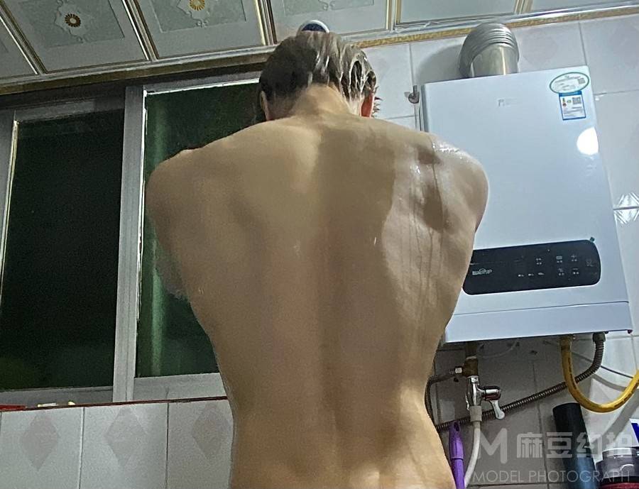 黑白模特
