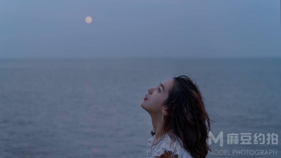 黑白模特