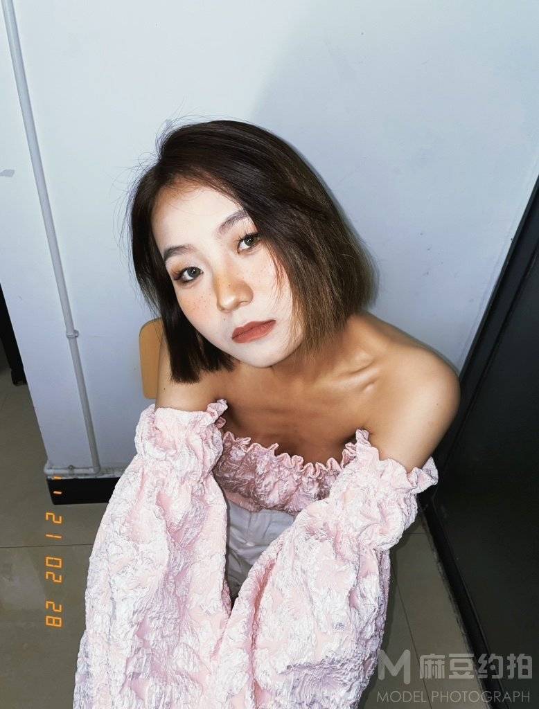 胶片模特