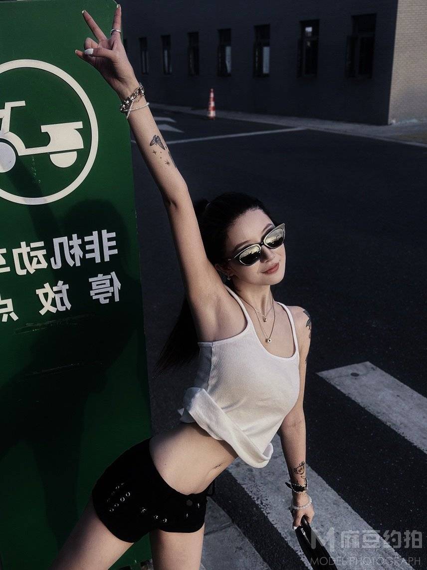 胶片模特