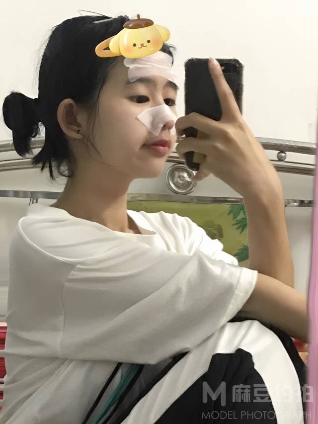 胶片模特