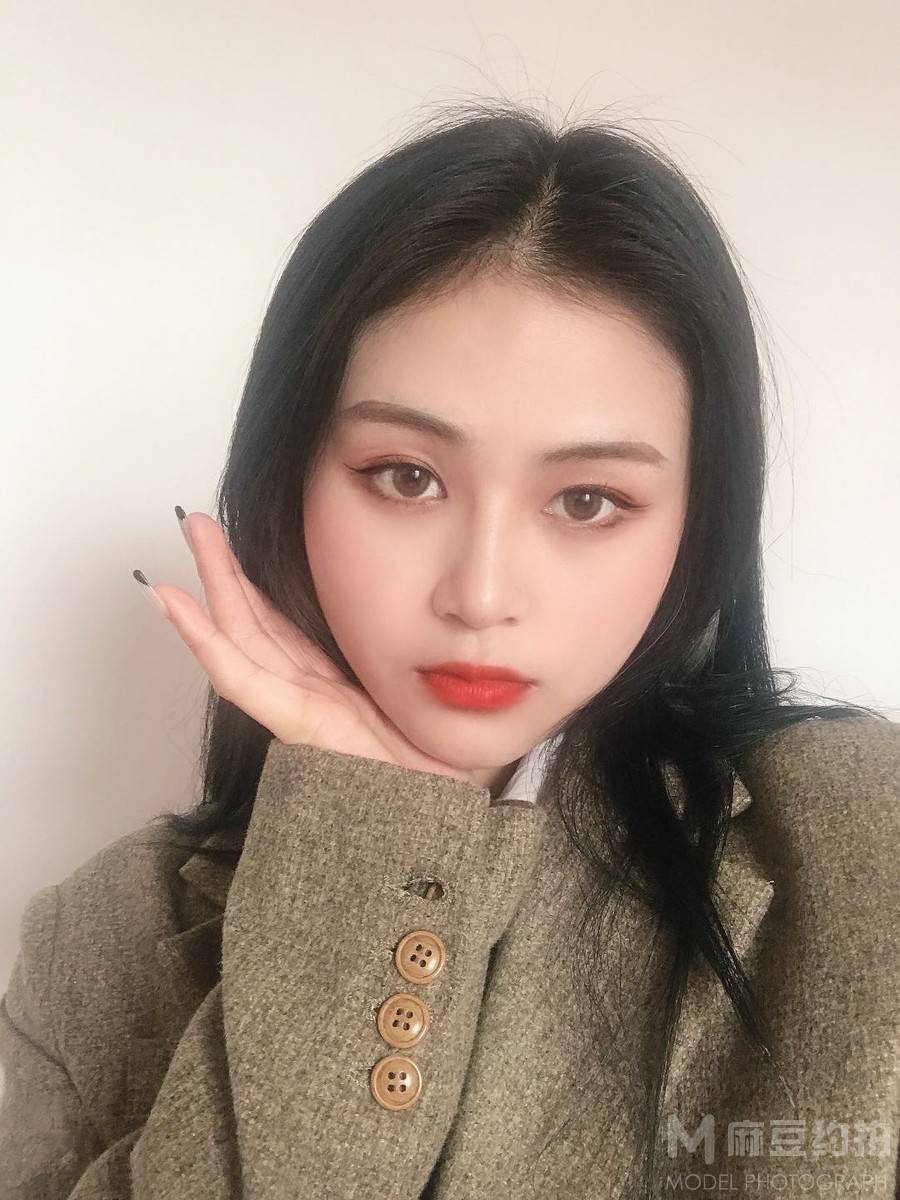 妆容模特