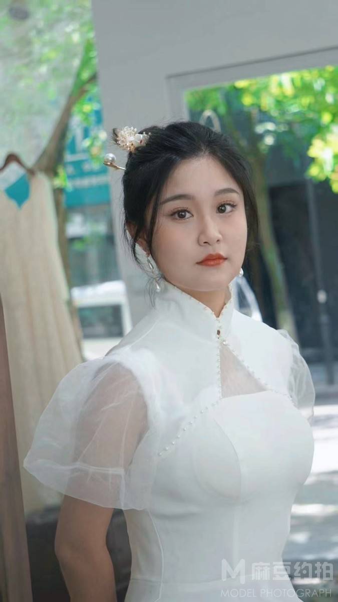 清新模特