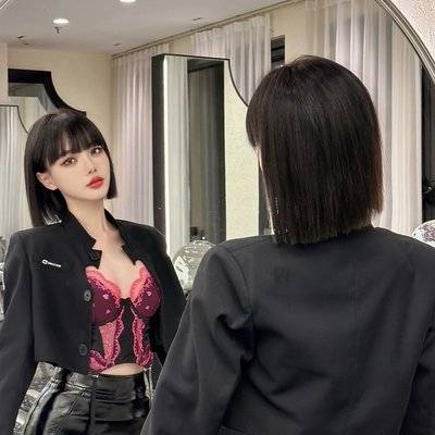 黑白模特