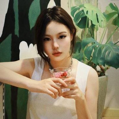 宝丽来模特