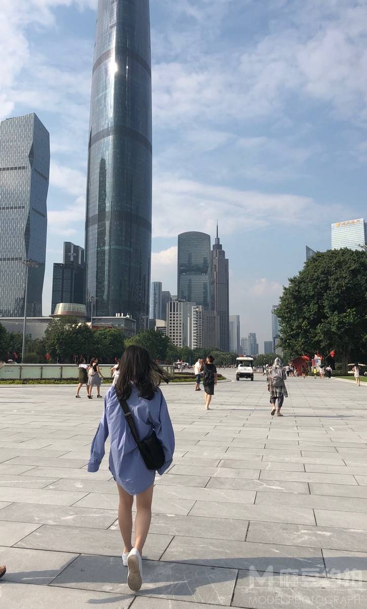 校园模特