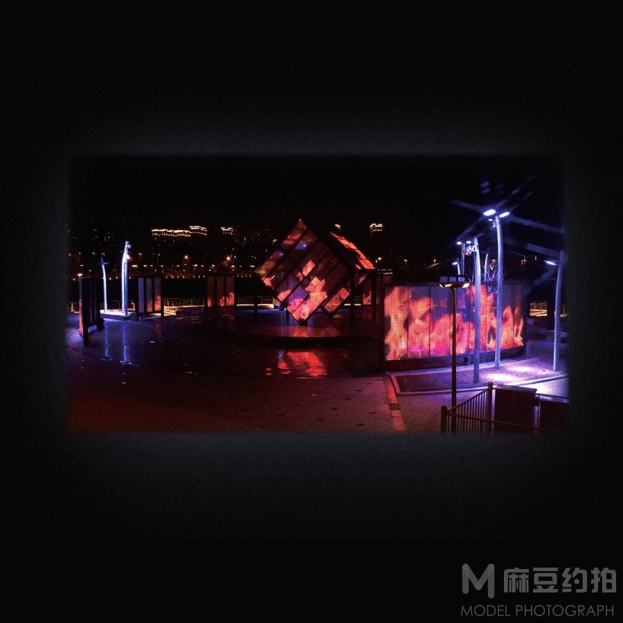 夜景模特