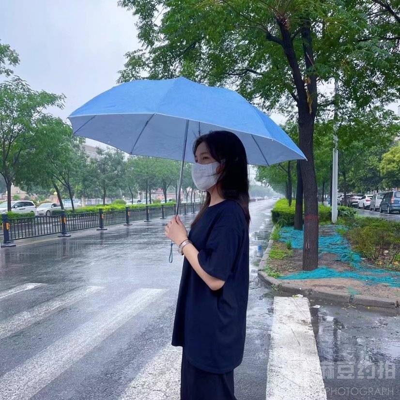 黑白模特