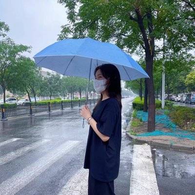 黑白模特