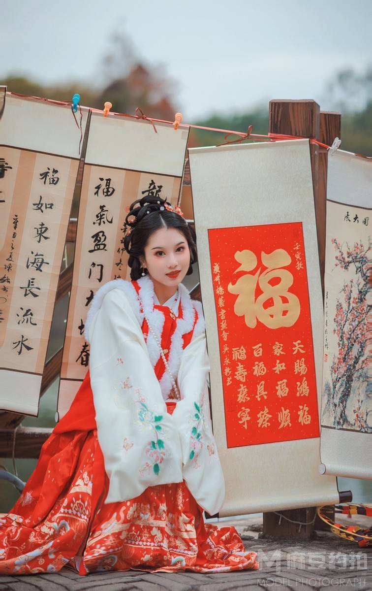 汉服模特