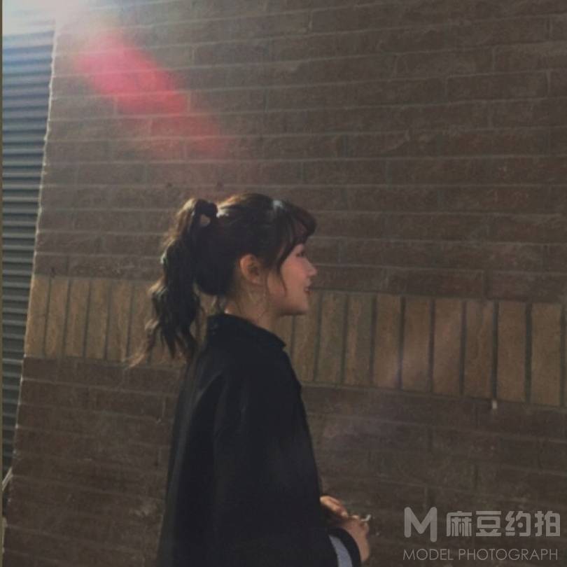 黑白模特
