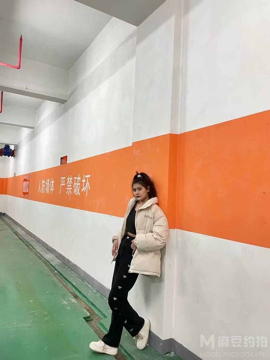 校园模特