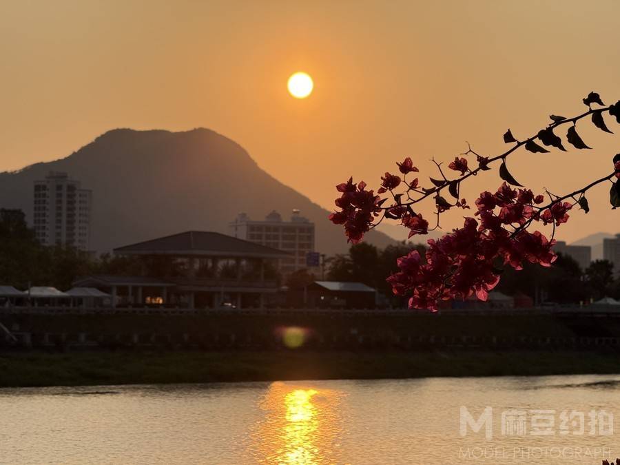 夜景模特