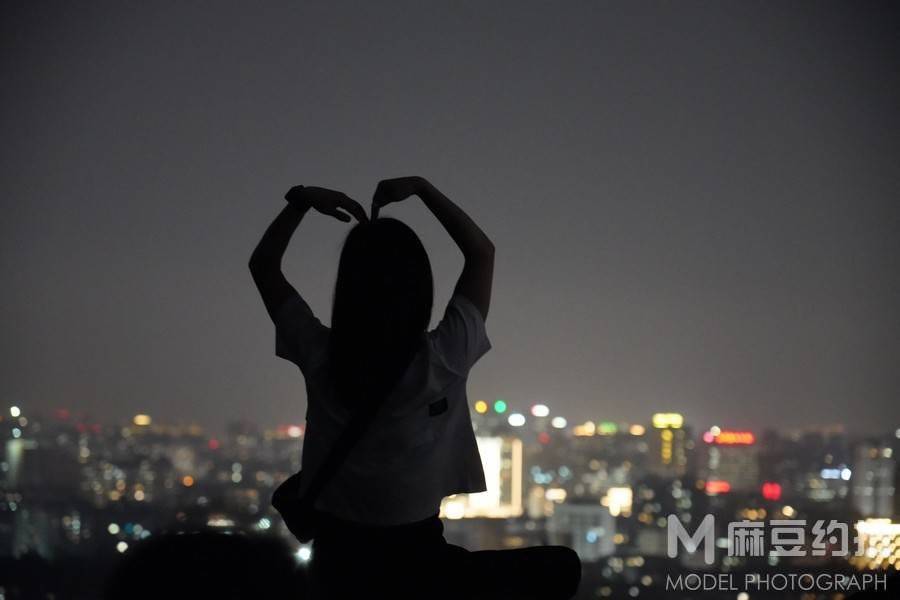 夜景模特