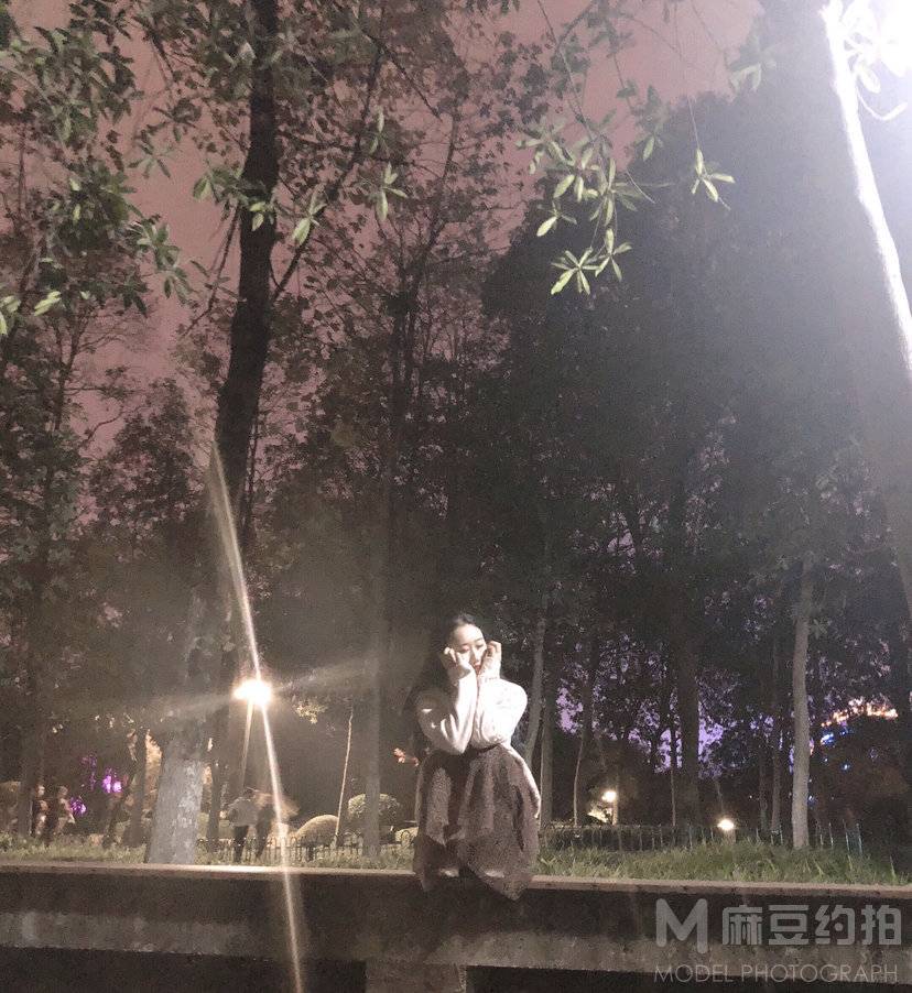 夜景模特