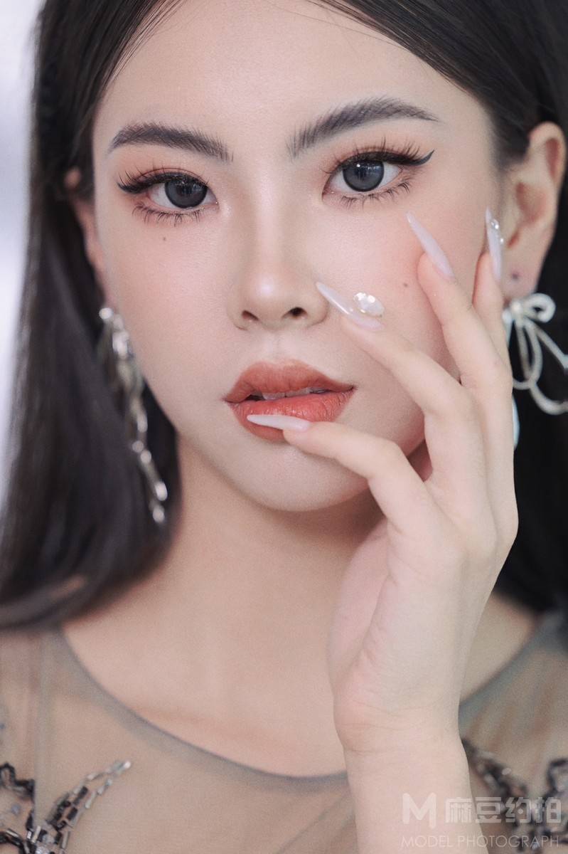 妆容模特