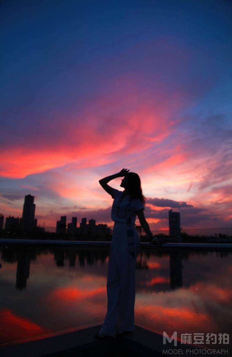 夜景模特