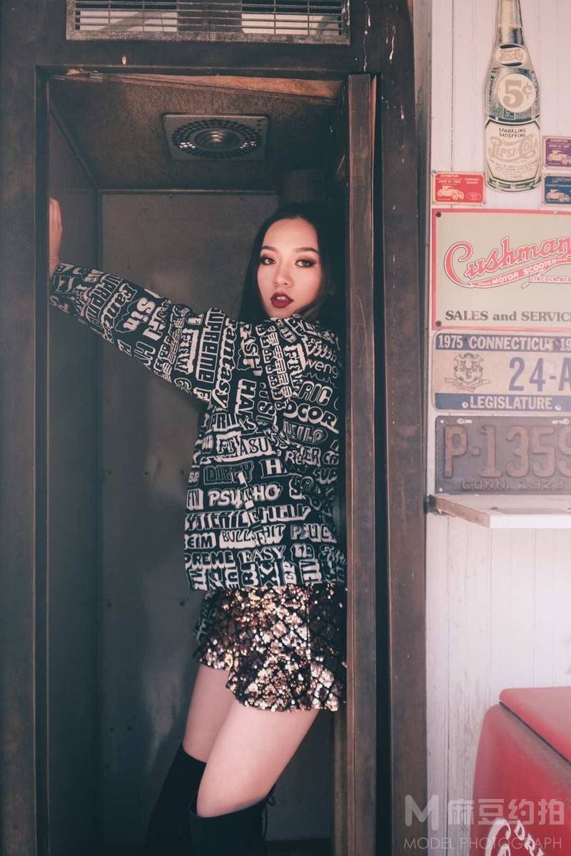 情绪模特