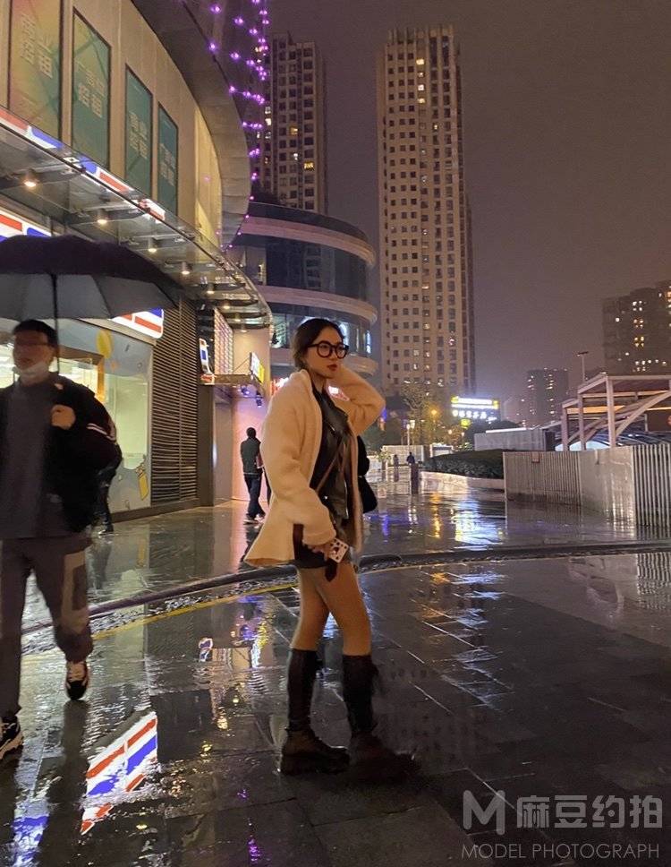 妆容模特