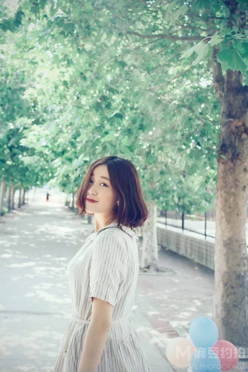 校园模特