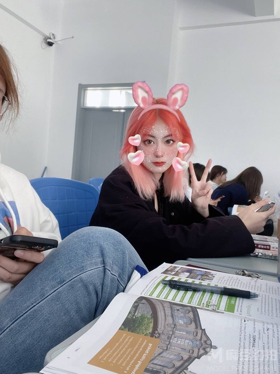 校园模特