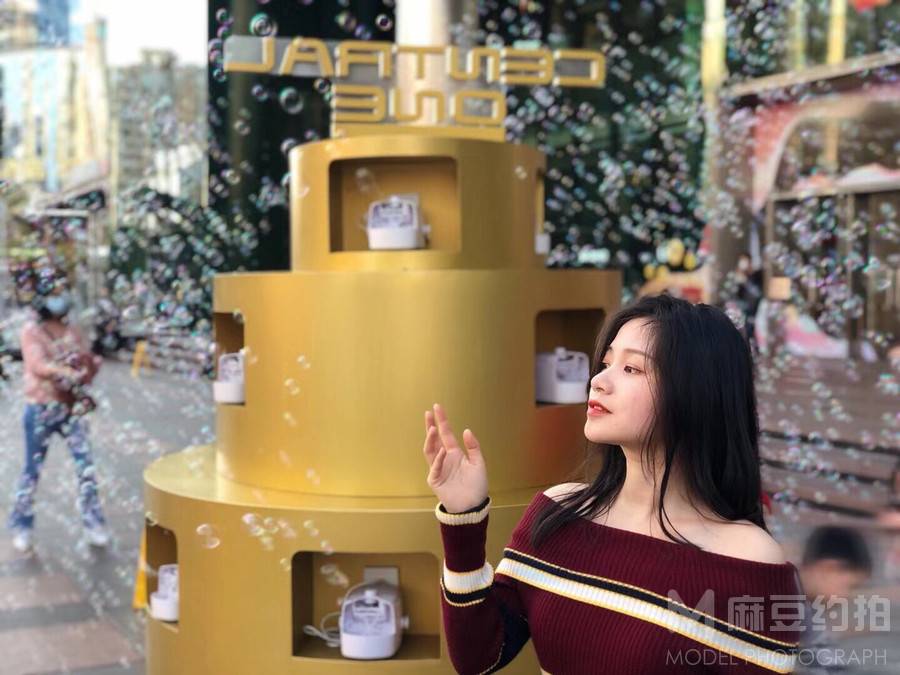 校园模特