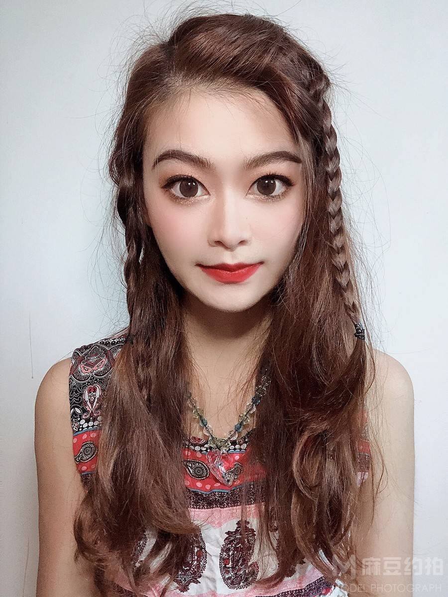 妆容模特
