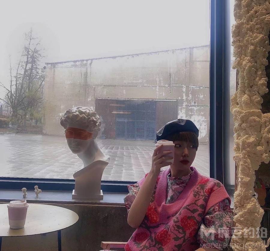 宝丽来模特