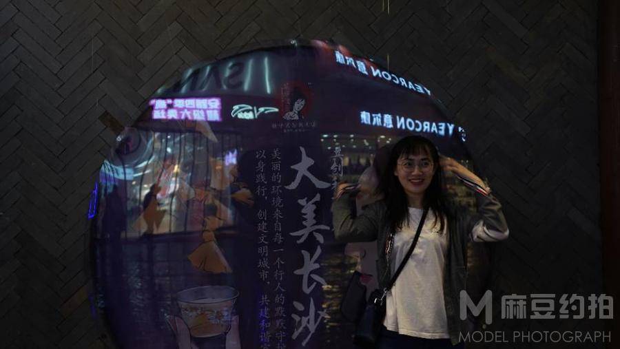 黑白模特
